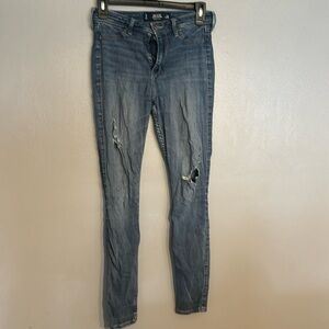 Distressed Hollister high rise jean jeggings size 26